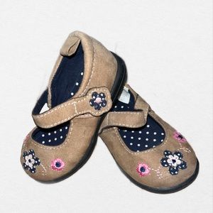 Koalakids baby shoes size 4 in great condition